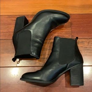 Steve Madden Black Bootie